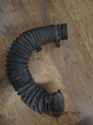 93861664 - ШЛАНГ ІНТЕРКУЛЕРА VIVARO TRAFIC 2.0 CDTI