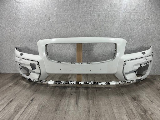 VOLVO XC70 II 2007-> bumper front 30678678