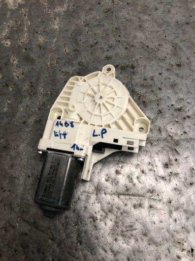 motorček Okná ľavý predok AUDI A4 B8 LIFT SEDAN 8K0959801A
