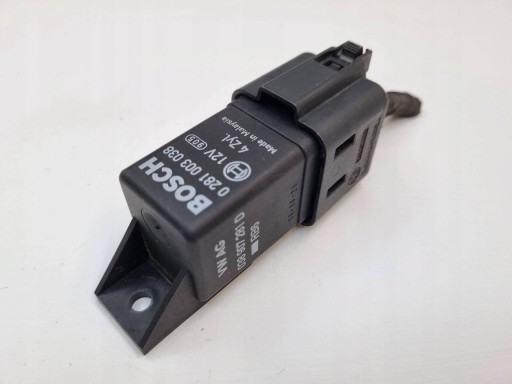 relay plugs zarowych Volkswagen Golf 5 2006 038907281D