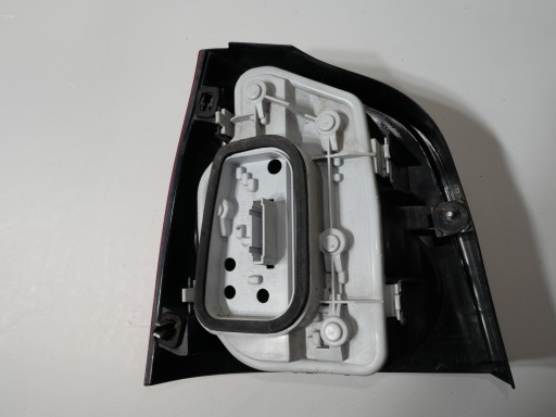 light rear VW POLO IV 6Q6945096G right