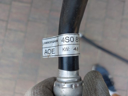hadice vedení klimatizaci Audi R8 22r 4S0816743B