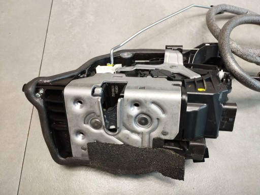 BMW 7 G11 lock left rear part 2581895