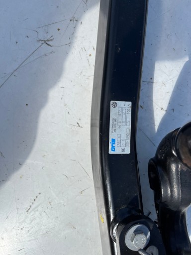 VW Sharan 7N0803880 Электрический крюк