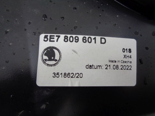 SKODA OCTAVIA 4 IV 5E7 20- threshold left