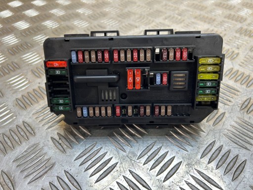 Module fusibles BMW 1 F20 F21 3 F30 F31 2013 9224879