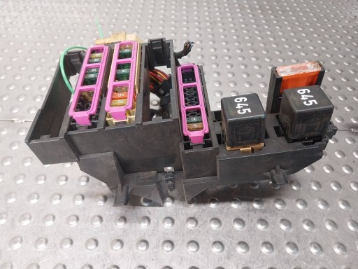 Kasten RAHMEN der Sicherungen PRZEKAZNIKI KPL 8T8971845 AUDI A4 B8 A5 8T