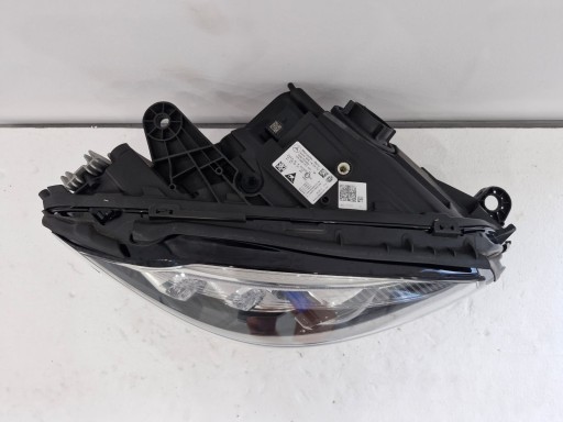 light right Mercedes C Klasa W205 LIFT Multibeam LED FULL LED