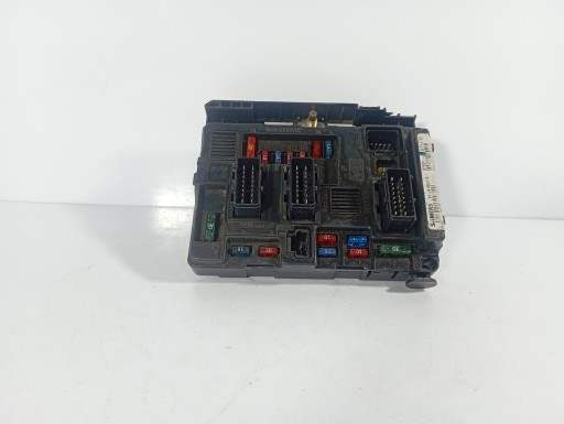 Citroen C5 01-08 skříňka pojistek BSM B3 OE 9643498880