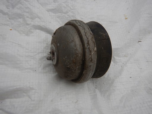 Mercedes engine mount w201 190 2012404117