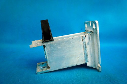 console siders of a bumper Audi Q5 SQ5 8R Lift 8R0807133A