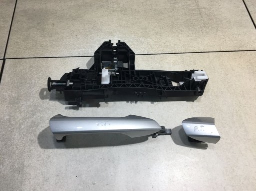 handle exterior right rear part MERCEDES W176 FL A2047600270