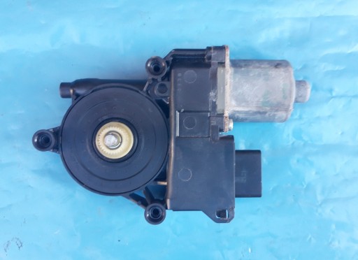 Fiat fiorino qubo 08 - моторчик правого скла w-wa