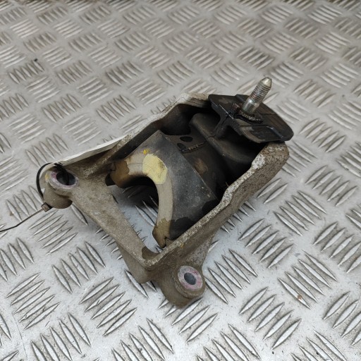 NA5F39040 - Mazda mx-5 nd 2020 правый боковой кронштейн / крепление двигателя