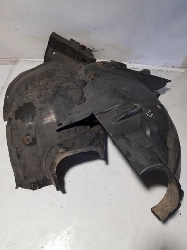mudguard left front MERCEDES W204