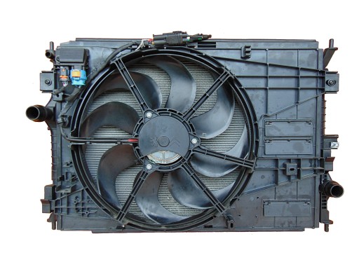 B47586885 - Комплект радиаторов peugeot 308 t9/ 3008 ii/ 5008 ii / ds7 / c4 picasso ii