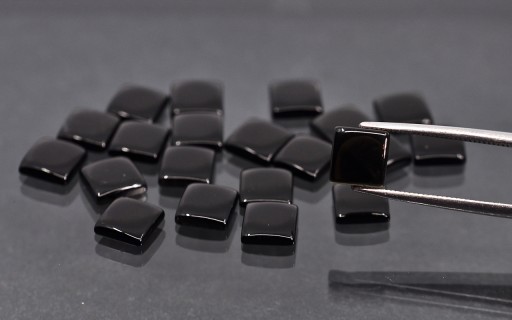 Obsidián čierny plytký štvorec 6x6 mm