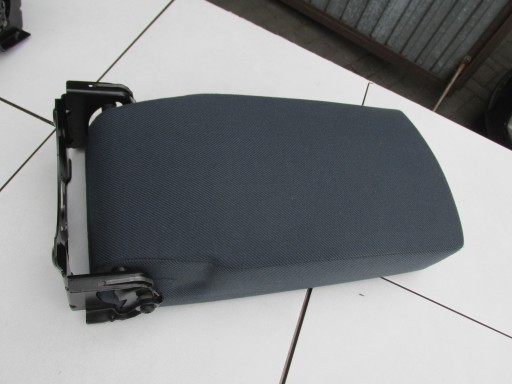 ПІДЛОКІТНИК ЗАДНЬОГО СИДІННЯ MONDEO MK4