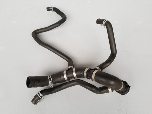 D4 - VOLVO V60 II XC60 II шланг радиатора 18