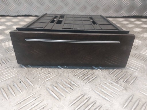 skrinka spolujazdca konzoli stredný SKODA SUPERB a 6Y0858332