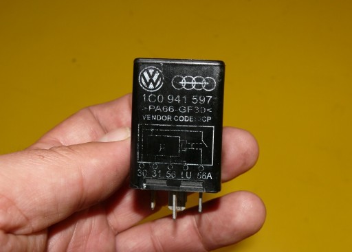 relay 434 VW NEW BEETLE 1.6 16v BFS 1C0941597
