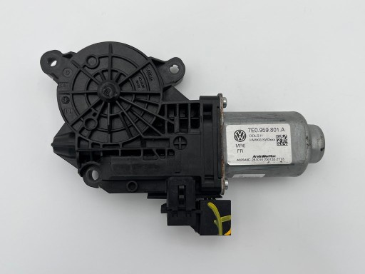 Мотор склопідйомника передній лівий транспортер t5 7e0959801a
