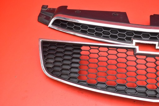 GRIGLIA superiore inferiore 96832951 96832937 CHEVROLET CRUZE 1 e J300 09-12