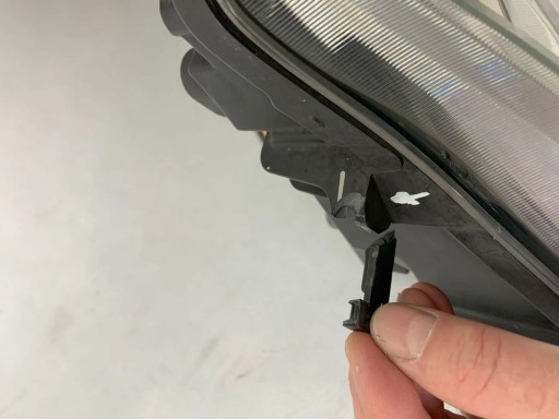 Nissan Navara D40 Pathfinder FL 10-13r Reflektor left Lift 260605X10B