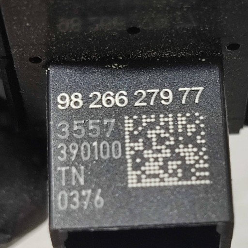 Peugeot 2008 II 2020 button sos