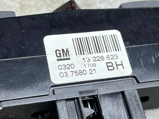 OPEL ZAFIRA PANEL PRZYCISKOW konsole PRZEDNIEJ OEM 13228636 !J