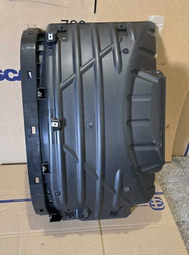 КРИЛО КОЛІСНОЇ АРКИ SCANIA S R 2621532