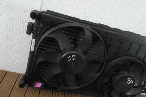VW JETTA V GOLF V 05-11 1.6 2.0 FSI radiator of water of the air conditioning fans