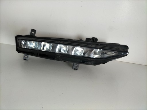 Nebelscheinwerfer Licht vorne links SKODA SUPERB III LIFT 19- LED