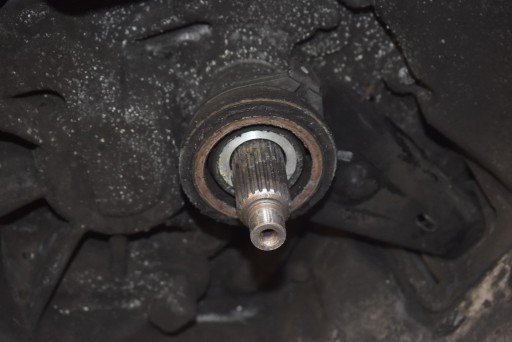 Getriebe KIA CARENS 2 II 1.8 16V 125 KM 02-06