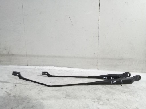 Peugeot 208 e Bracci tergicristallo Anteriore