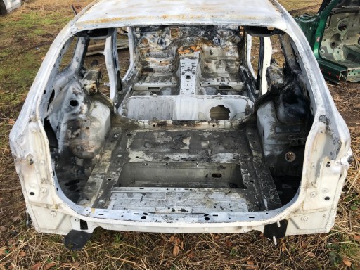 ЗАДНЯЯ ЧЕТВЕРТЬ ЗАД BMW 3 G21