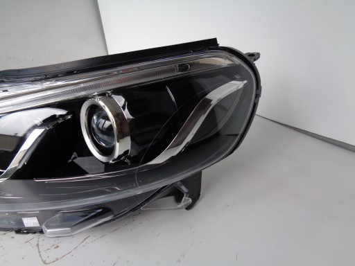 light left REFLEKTOR TOYOTA PROACE 16- XENON