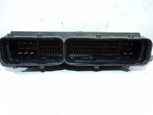 computer control unit of the engine TOYOTA YARIS 2 II 1.4 D4 0281012515