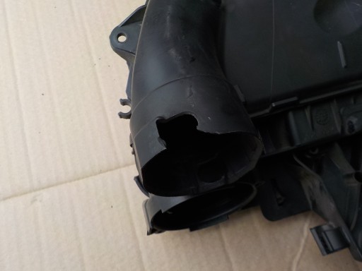 SCATOLA FILTRO peugeot 208 e 1,4 hdi 9673061080