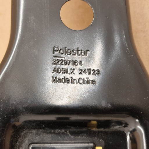 RINFORZO PARAURTI superiore Ossatura anteriore RIVESTIMENTO POLESTAR 3