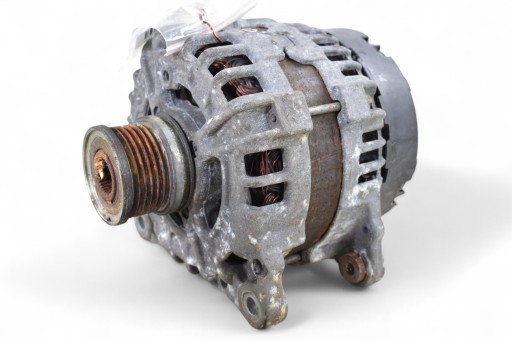 Alternator AUDI A4 B8 A5 8T 2.0 TDI 04L903017D 0125711130