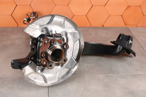 BMW 1' F70 2' F74 U06 swing of the arm of the pivot right rear 6894208 3674 km!