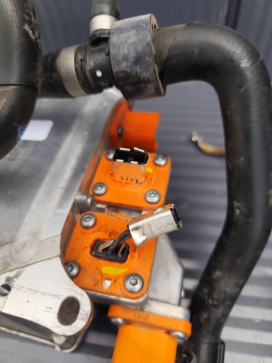 AUDI Q3 II 83A Module STACJA LADOWANIA FALOWNIK 5QE915682EA
