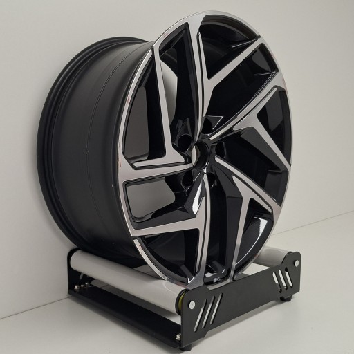 AUDI Q6 E-TRON 21" 85H601025S disk hliníkový