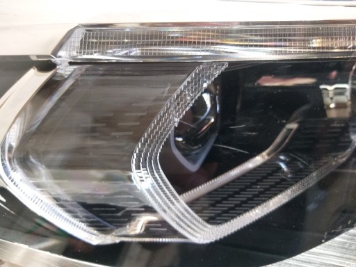 LIGHT FRONT RIGHT BMW AND 1 F40 FULL LED