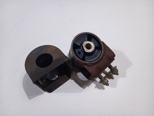 holder engine mount right Ford F150 2015