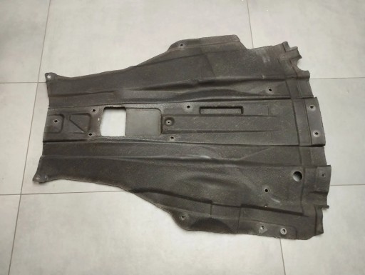 Mercedes-Benz CLS C218 W218 Blende Abdeckung unter Getriebe