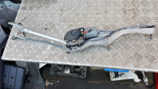 MERCEDES E-KLASA W211 wiper mechanism front LIFT