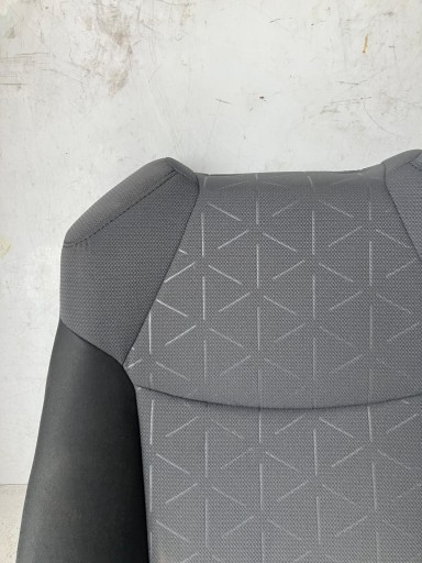 OPARCIE SITZ Fahrer links vorne TOYOTA RAV4 V