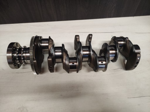 Колінчастий вал bmw u06 u11 g60 8471848